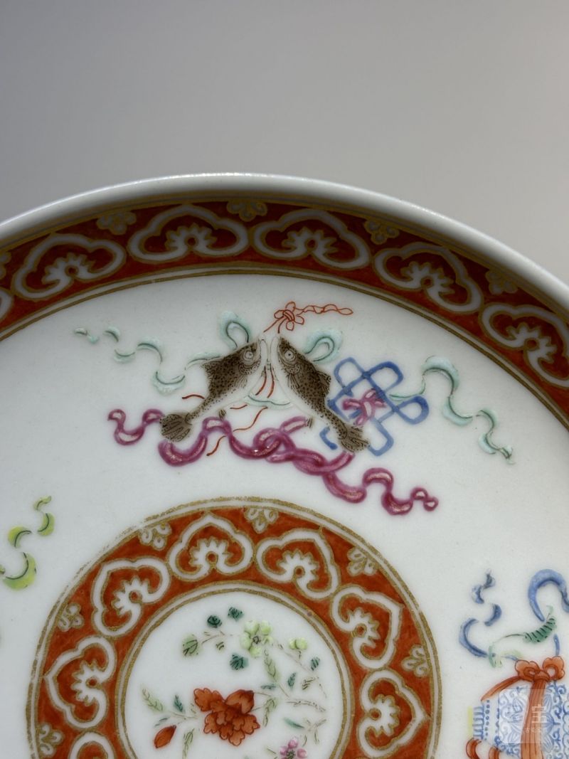   清道光二十八年 粉彩描金开光八宝纹盘 - 图6